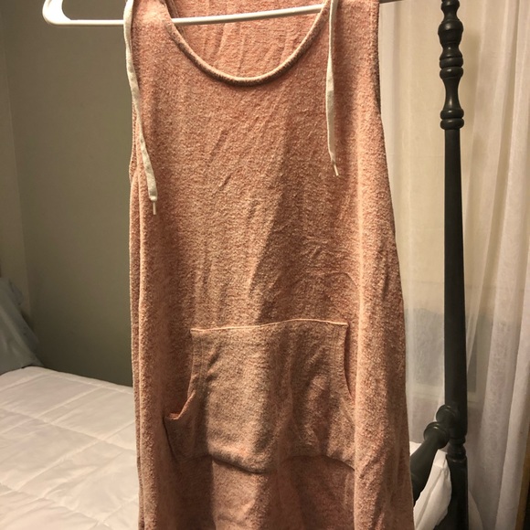 Hooded super light sweatshirt tank top. ☺️ - Picture 5 of 5